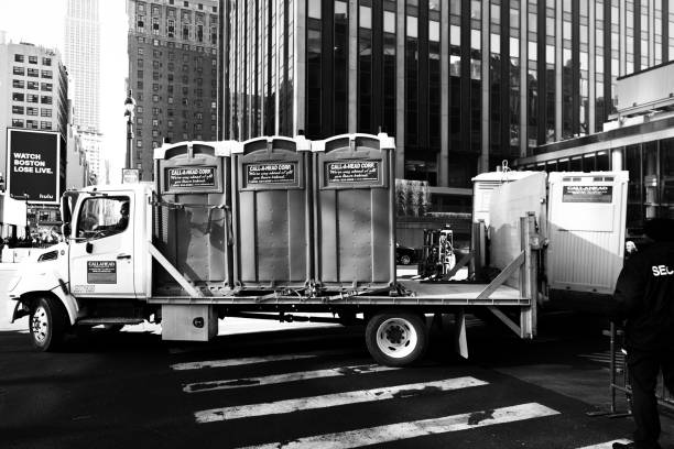 Best Porta potty delivery and setup  in Braham, MN